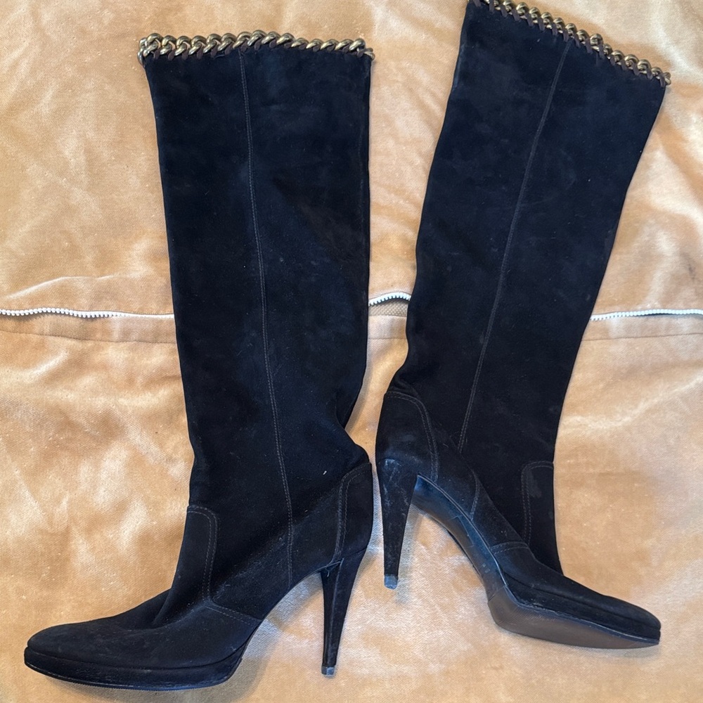 Black and brown Sergio Rossi boots Knee-High and foldable . Soft suede w/ chains